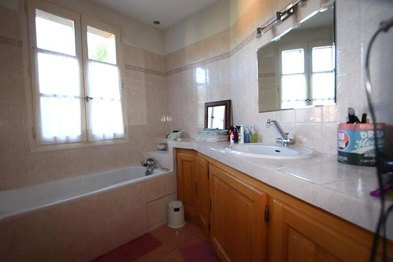 Villa - 154 m² - 8 pièces