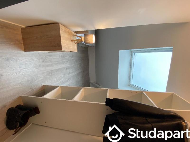 Chambre - 9 m² - 1 pièce