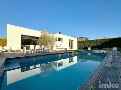 Maison - 183 m² - 5 pièces