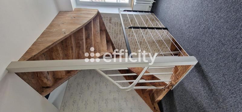 Maison - 267 m² - 7 pièces