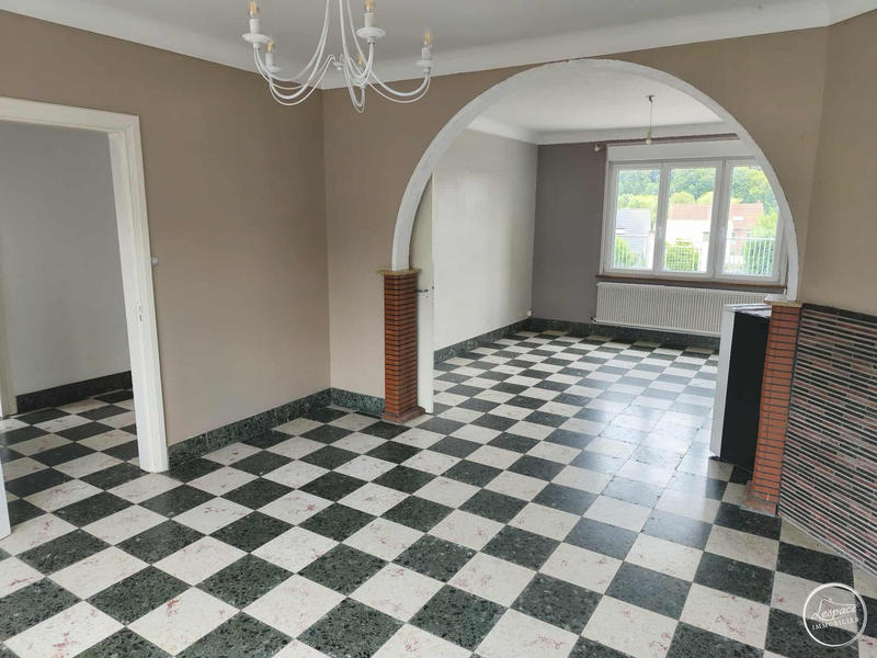 Maison traditionnelle - 152 m² - 6 pièces