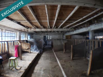 Maison - 250 m² - 1 pièce