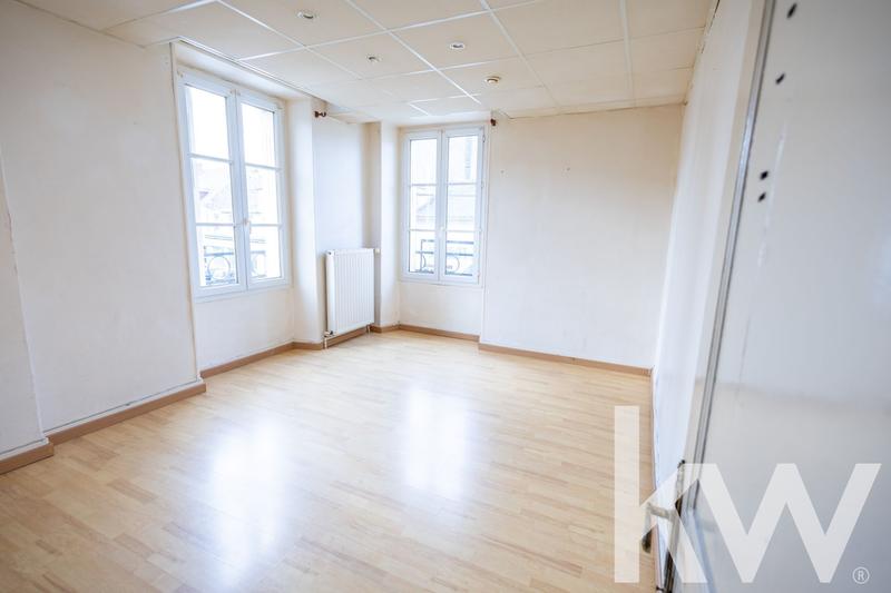 Maison - 268 m² - 12 pièces