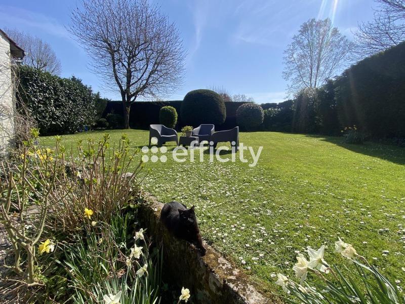 Corps de ferme - 250 m² - 8 pièces