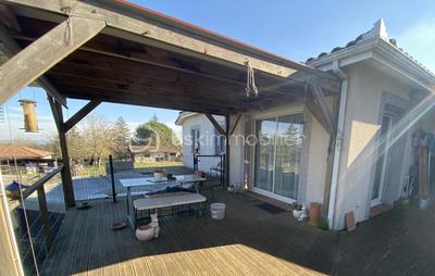 Maison traditionnelle - 140 m² - 6 pièces