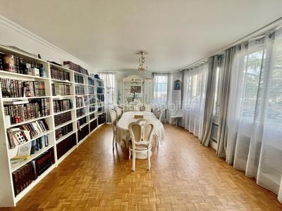 Appartement - 104 m² - 5 pièces