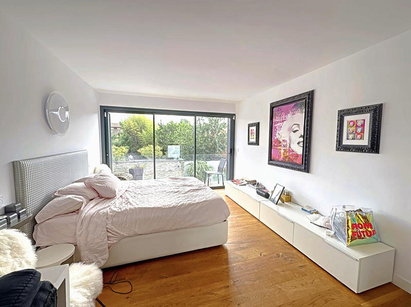 Maison - 260 m² - 5 pièces