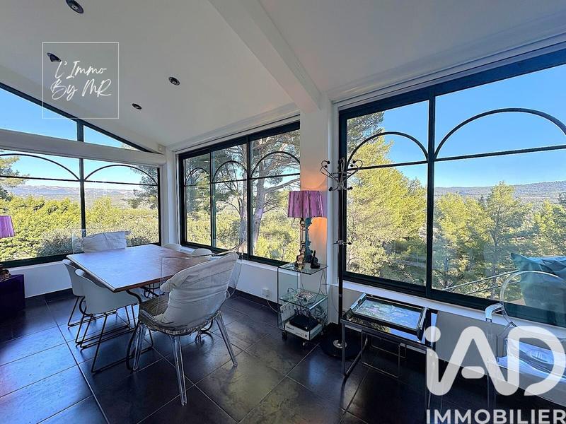 Maison - 265 m² - 6 pièces