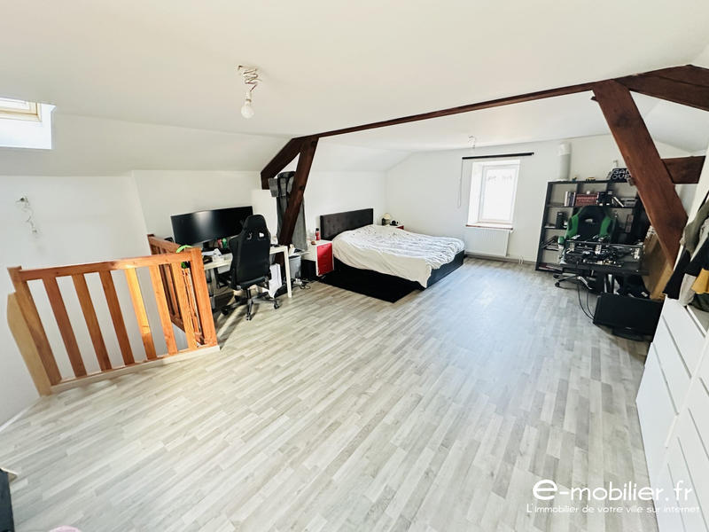 Maison - 90 m² - 4 pièces