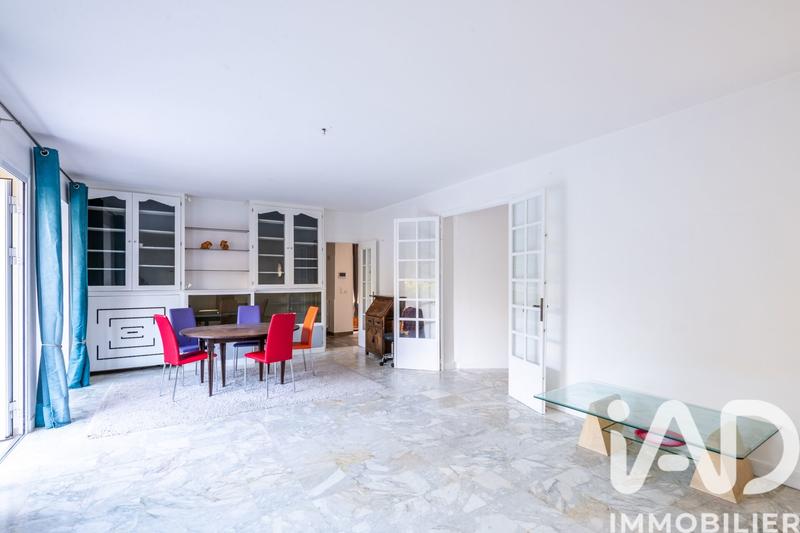 Maison - 254 m² - 11 pièces