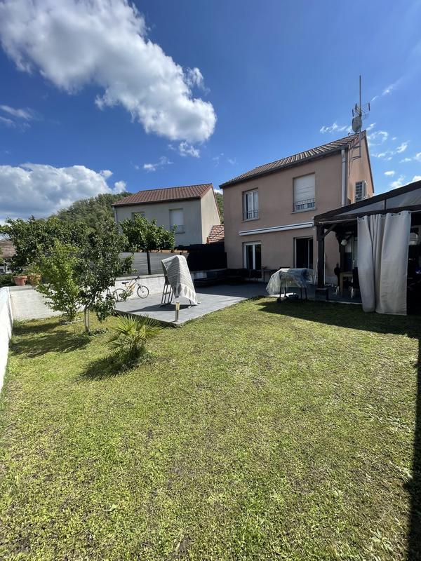 Maison - 81 m² - 5 pièces