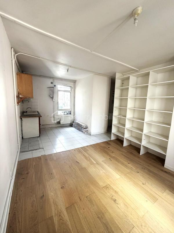 Studio - 24 m² - 1 pièce