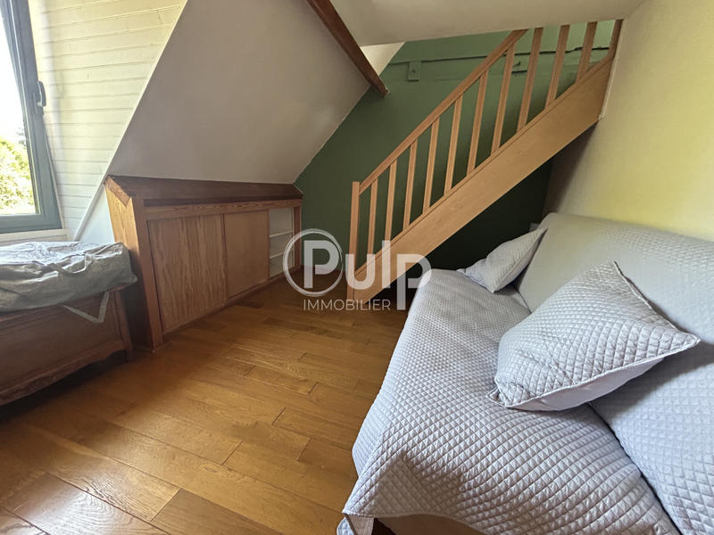 Maison - 270 m² - 10 pièces