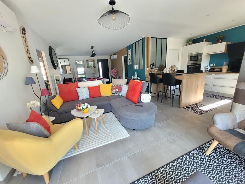 Maison - 90 m² - 5 pièces