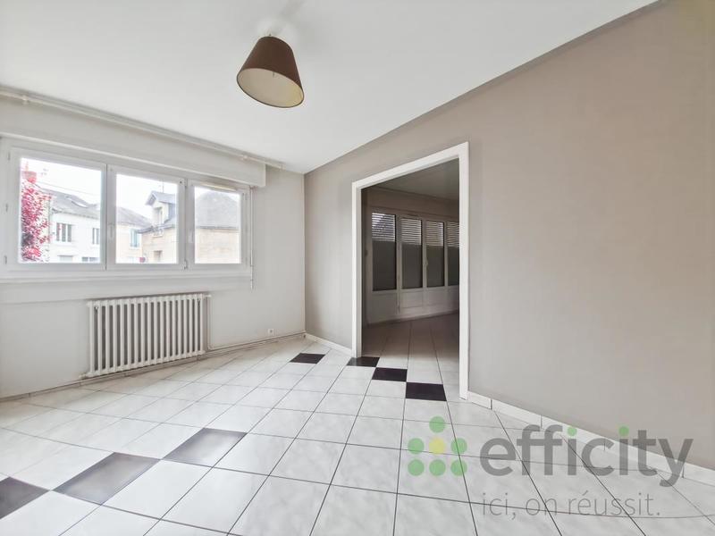 Appartement - 80 m² - 4 pièces