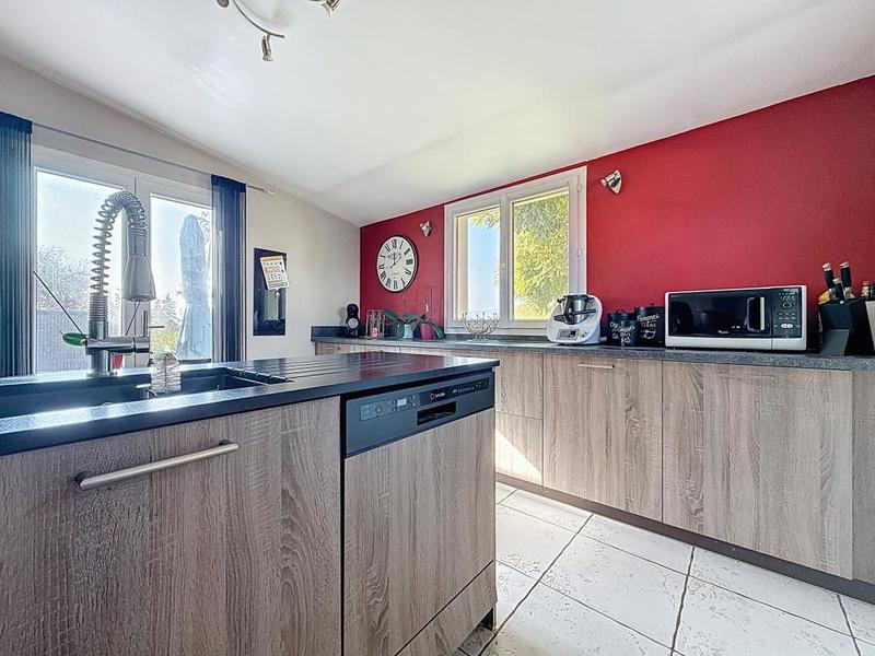 Maison - 230 m² - 5 pièces