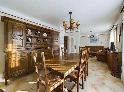 Maison - 90 m² - 6 pièces