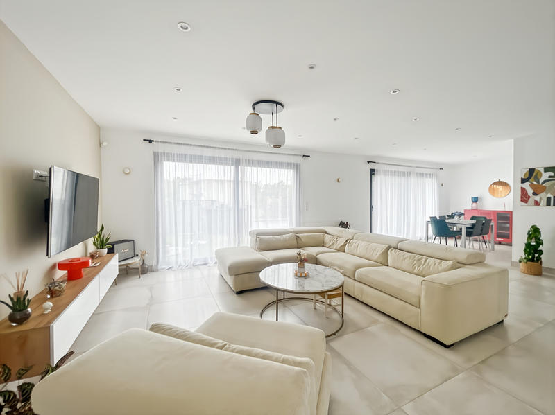 Maison - 157 m² - 6 pièces