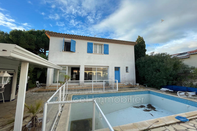 Villa - 226 m² - 11 pièces