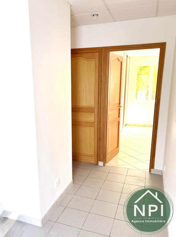 Maison - 280 m² - 9 pièces