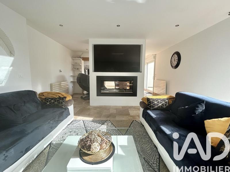 Maison - 242 m² - 7 pièces