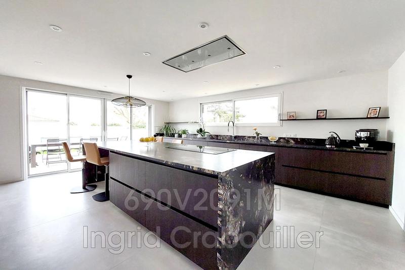 Maison - 180 m² - 6 pièces