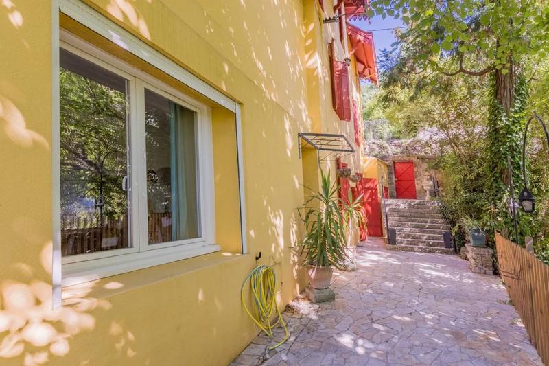 Maison ancienne - 195 m² - 7 pièces