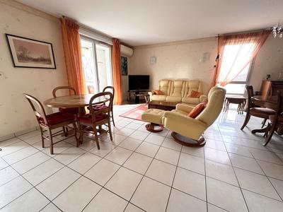 Appartement - 96 m² - 4 pièces