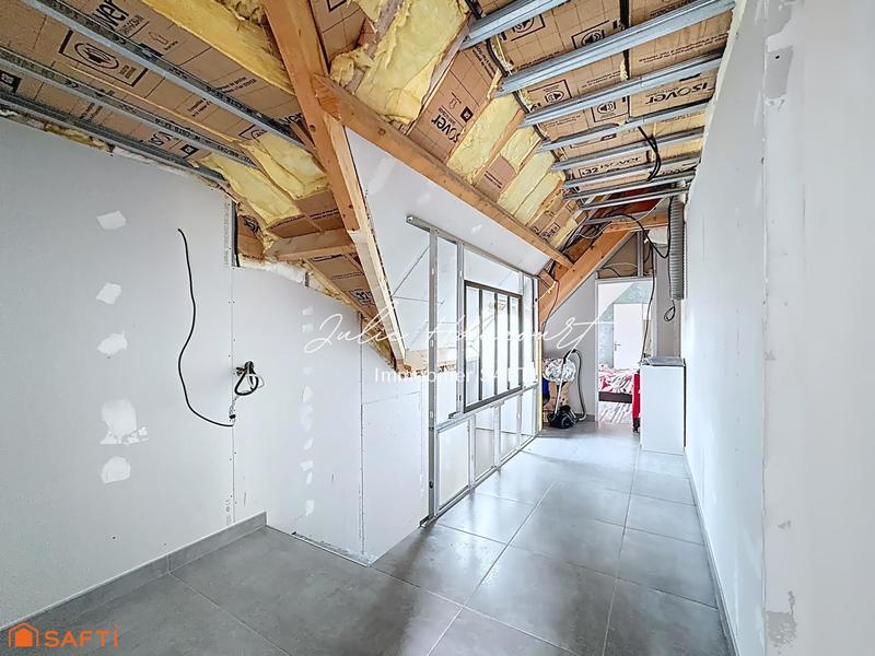 Maison - 266 m² - 7 pièces