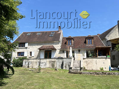 Maison - 144 m² - 6 pièces