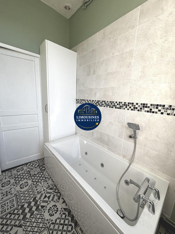 Maison - 153 m² - 8 pièces