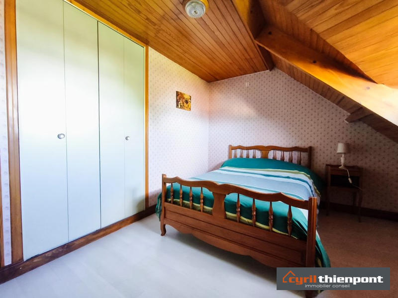 Maison - 230 m² - 7 pièces