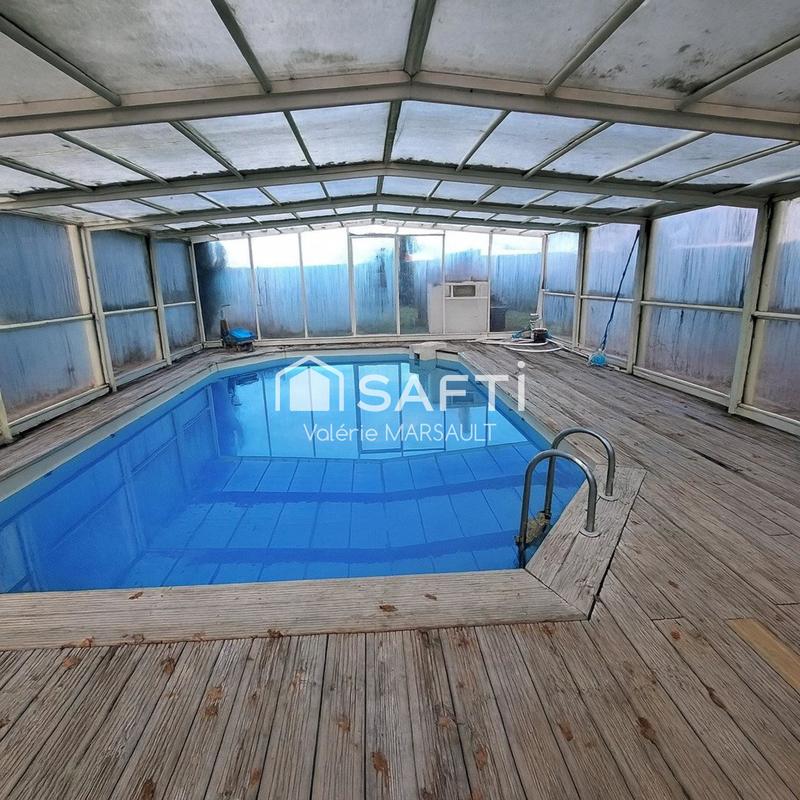 Maison - 204 m² - 9 pièces