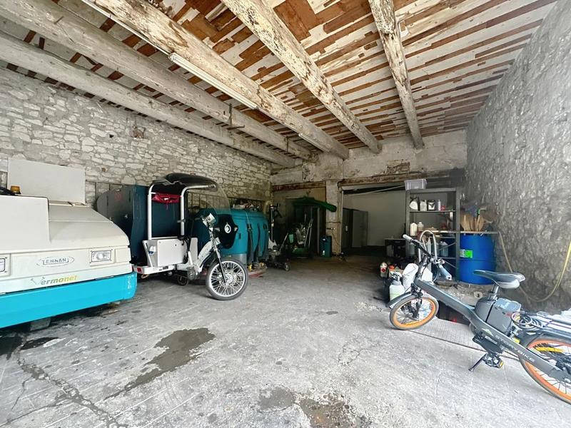 Immeuble - 250 m² - 7 pièces