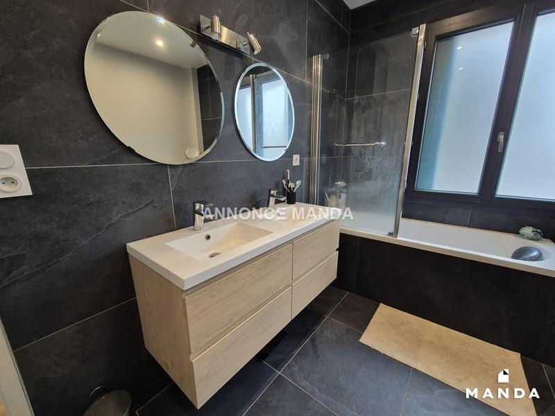 Appartement - 152 m² - 6 pièces