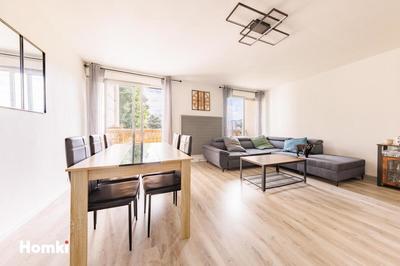 Appartement - 85 m² - 3 pièces