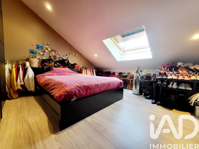 Maison - 220 m² - 7 pièces