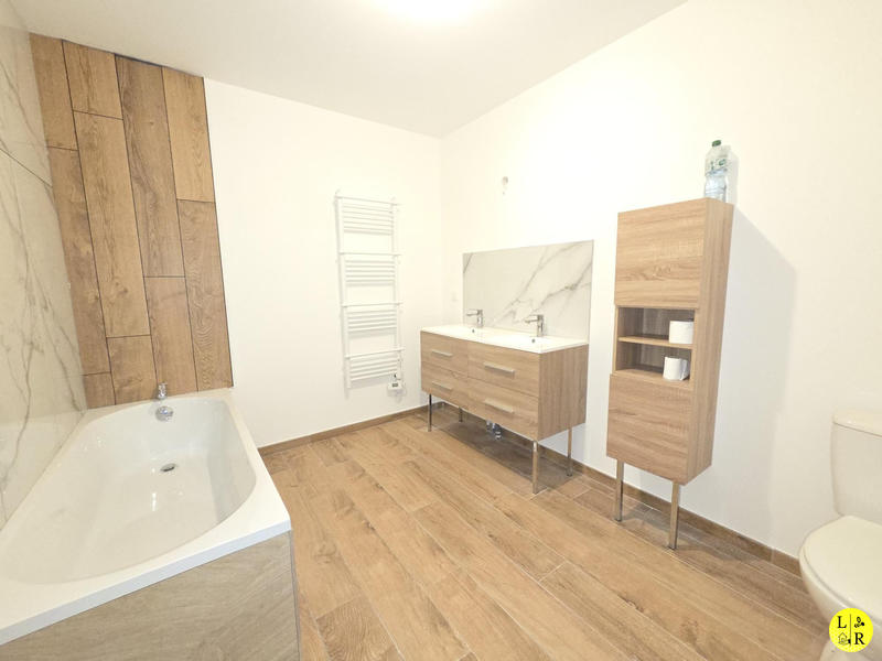 Maison - 143 m² - 5 pièces