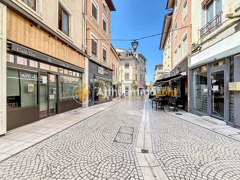 Appartement - 185 m² - 4 pièces