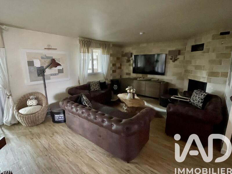 Maison - 182 m² - 8 pièces