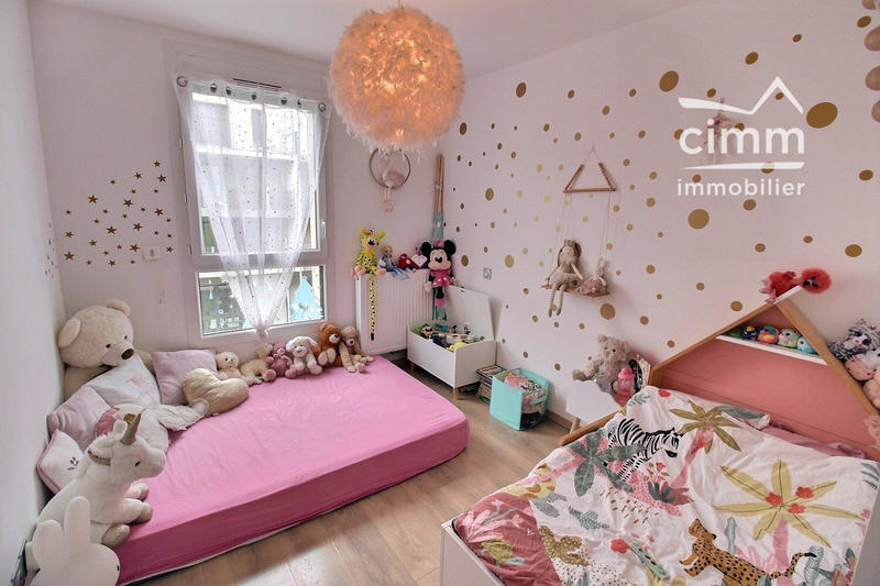 Appartement - 86 m² - 4 pièces