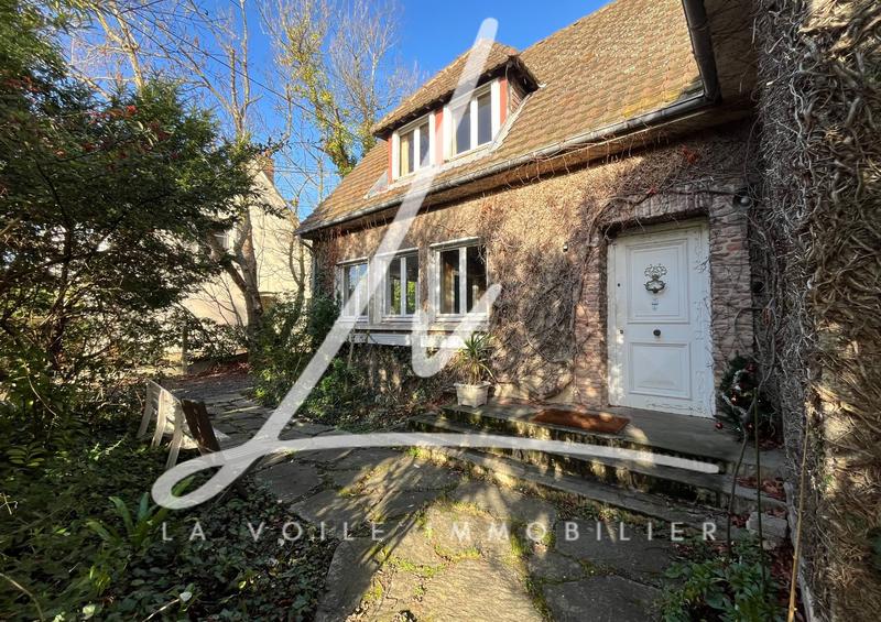 Maison - 190 m² - 10 pièces