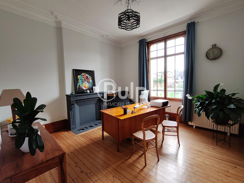 Maison - 390 m² - 12 pièces