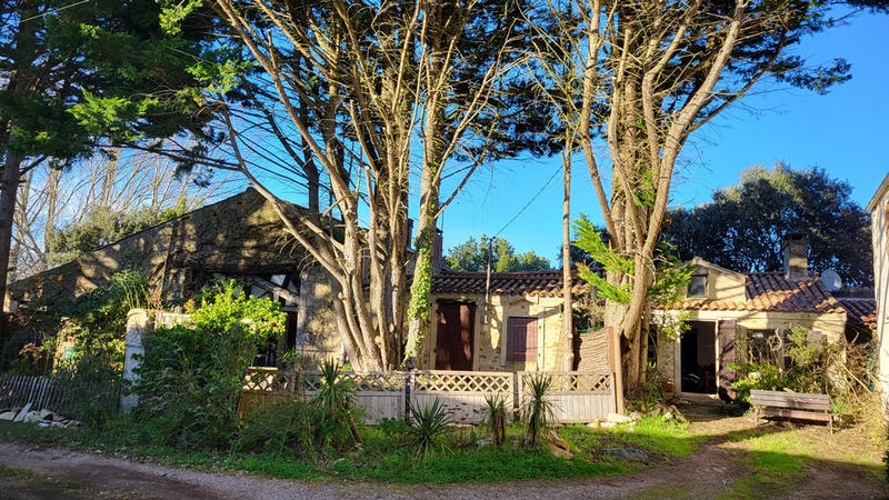 Maison - 330 m² - 14 pièces