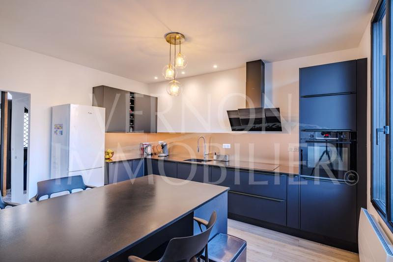 Maison - 143 m² - 7 pièces