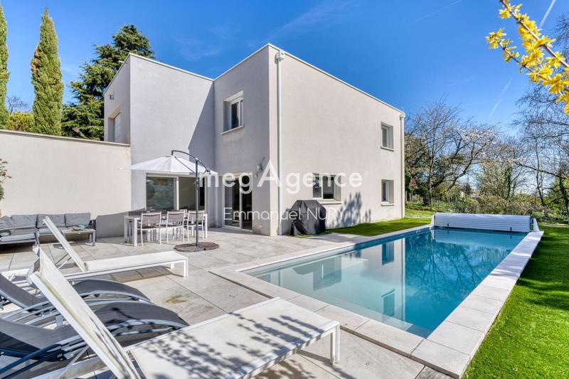 Maison - 137 m² - 5 pièces