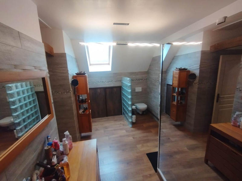 Maison - 167 m² - 6 pièces