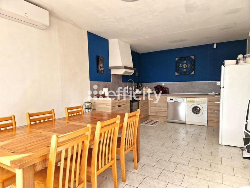 Maison - 222 m² - 10 pièces
