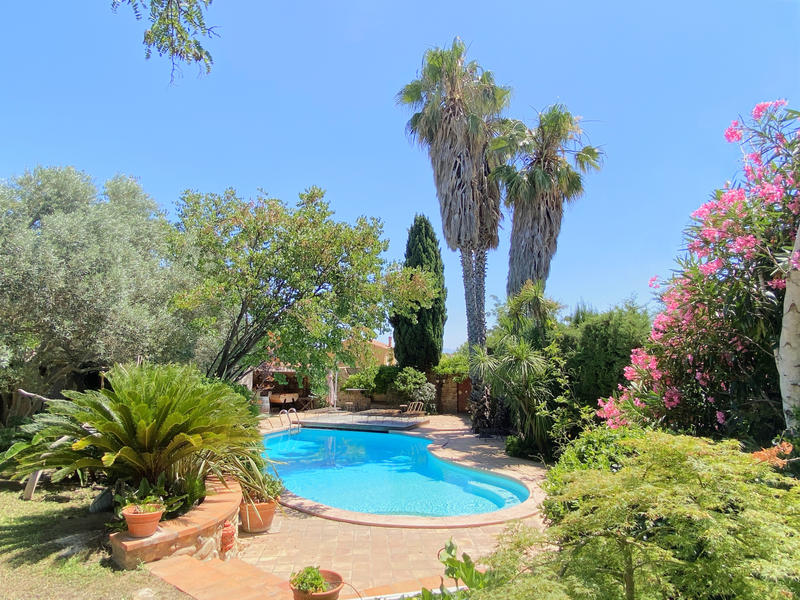 Villa - 240 m² - 5 pièces