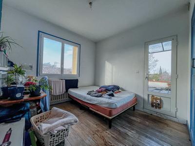 Appartement - 94 m² - 5 pièces